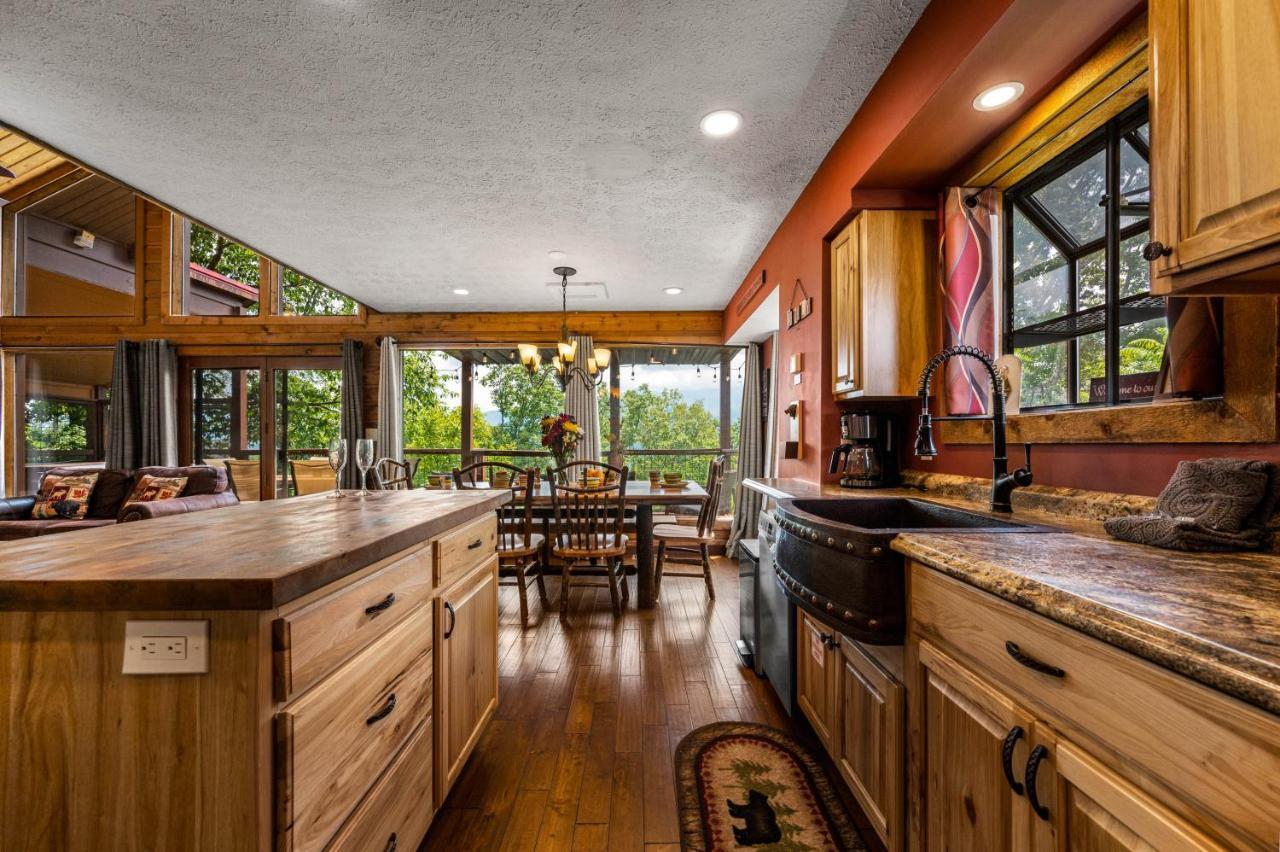 Twinflower Summit - Incredible Views, Pet Friendly! Gatlinburg Eksteriør billede