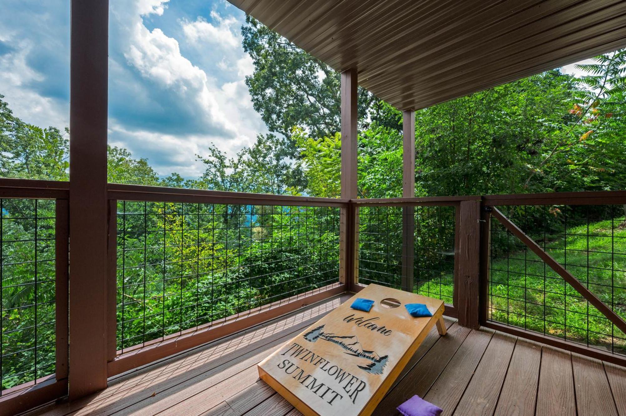 Twinflower Summit - Incredible Views, Pet Friendly! Gatlinburg Eksteriør billede